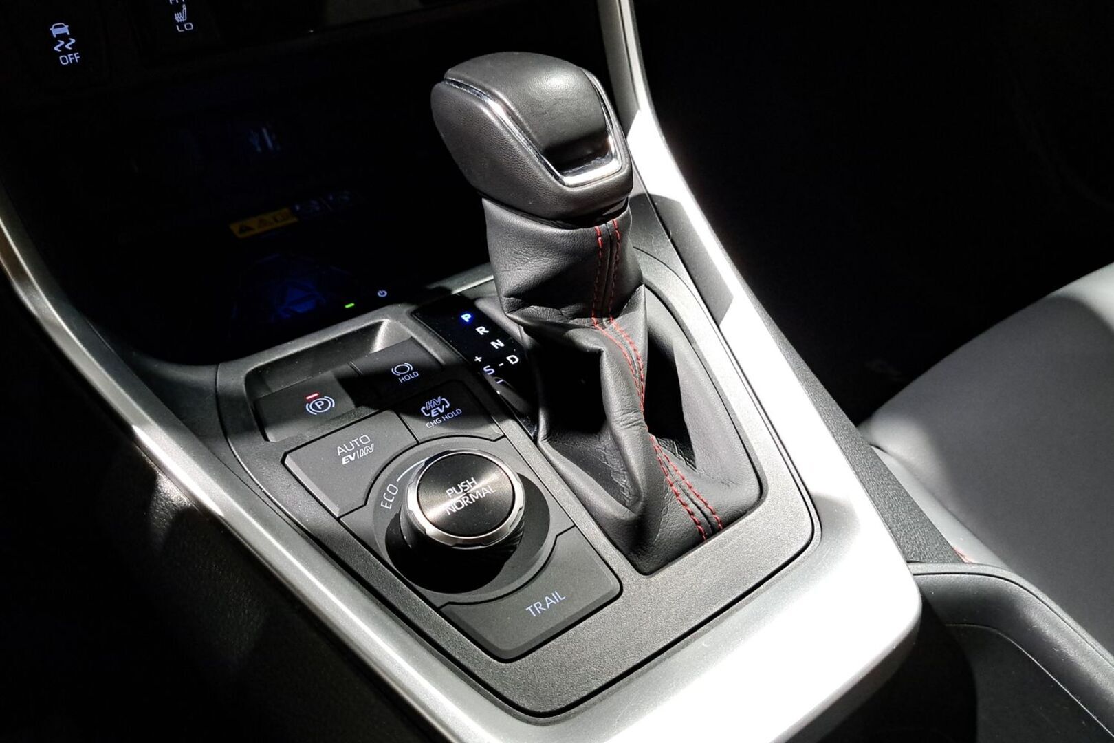 TOYOTA RAV4 Plug-in 2025