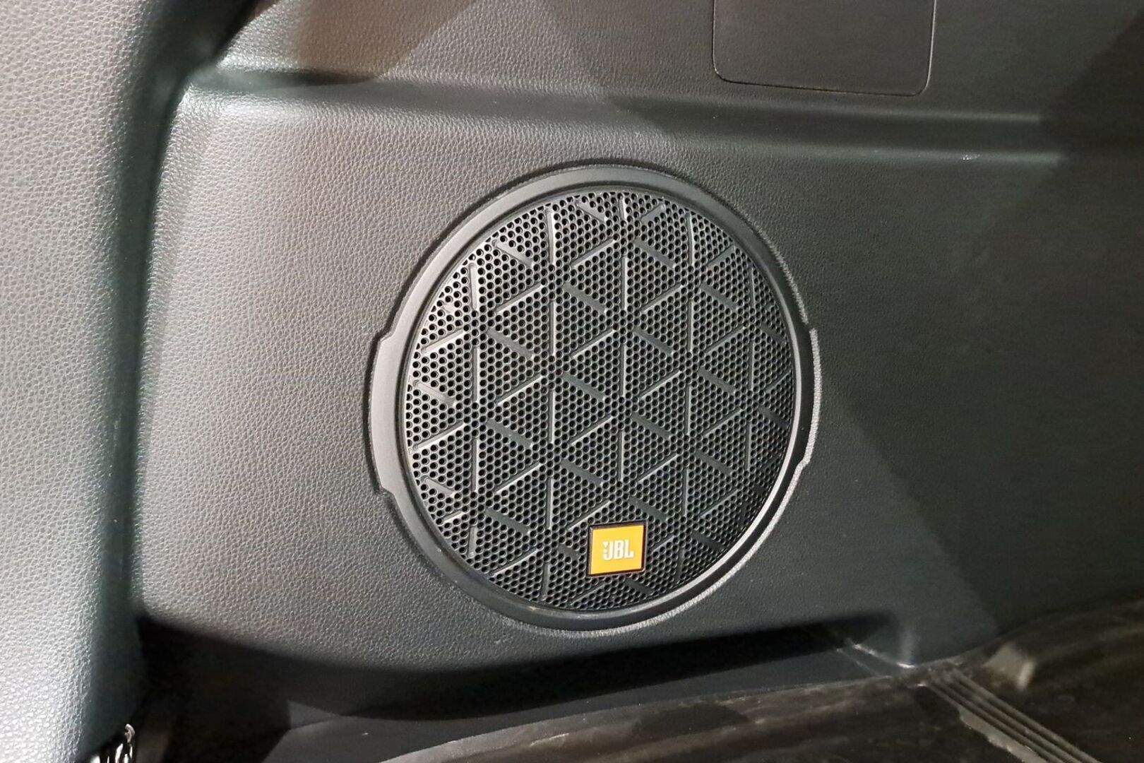 TOYOTA RAV4 Plug-in 2025