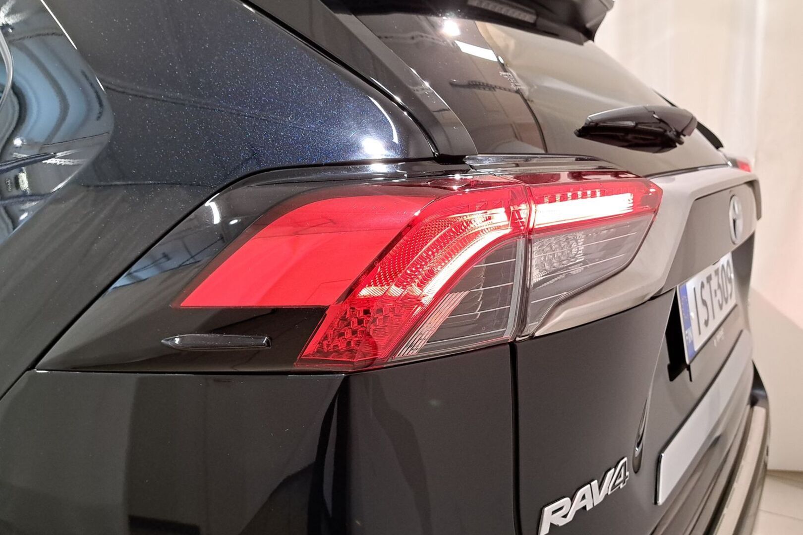 TOYOTA RAV4 Plug-in 2025