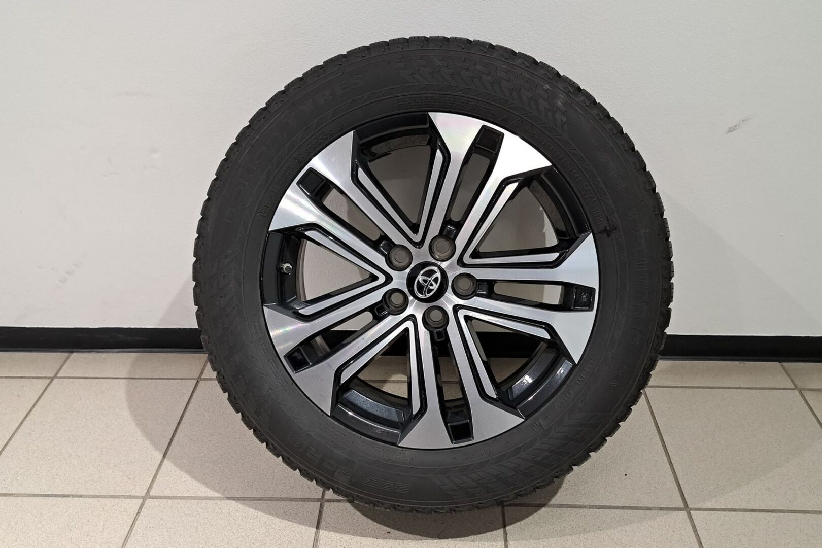 TOYOTA RAV4 Plug-in 2025