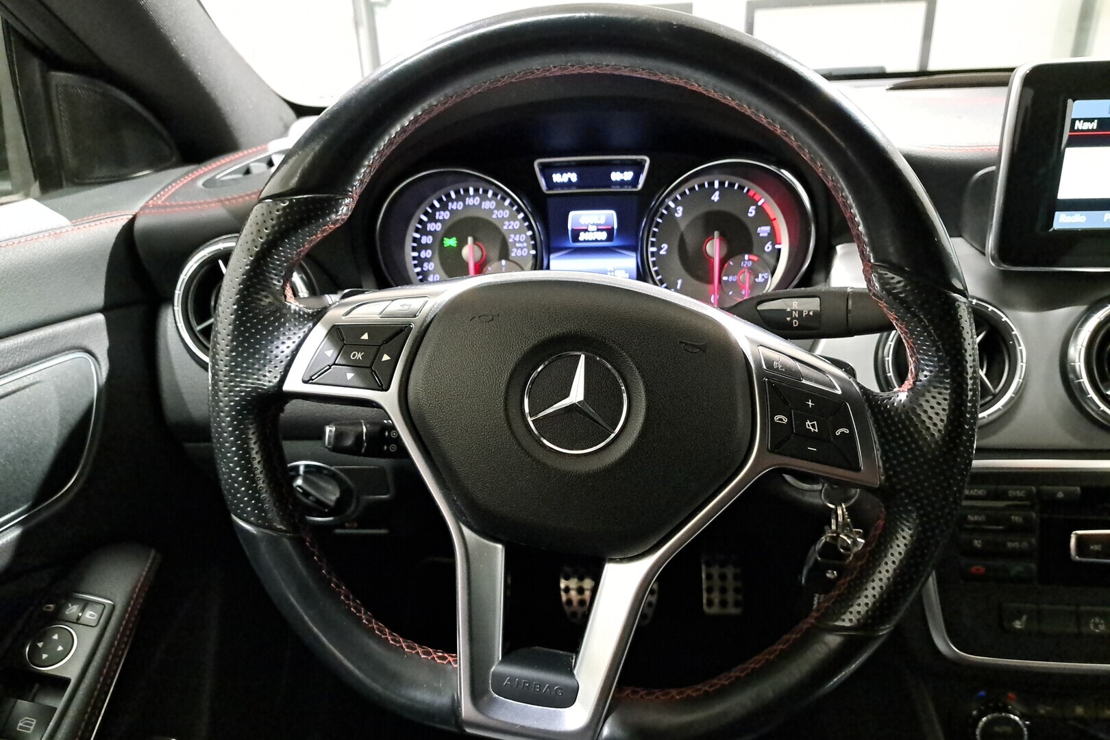 MERCEDES-BENZ CLA 2014