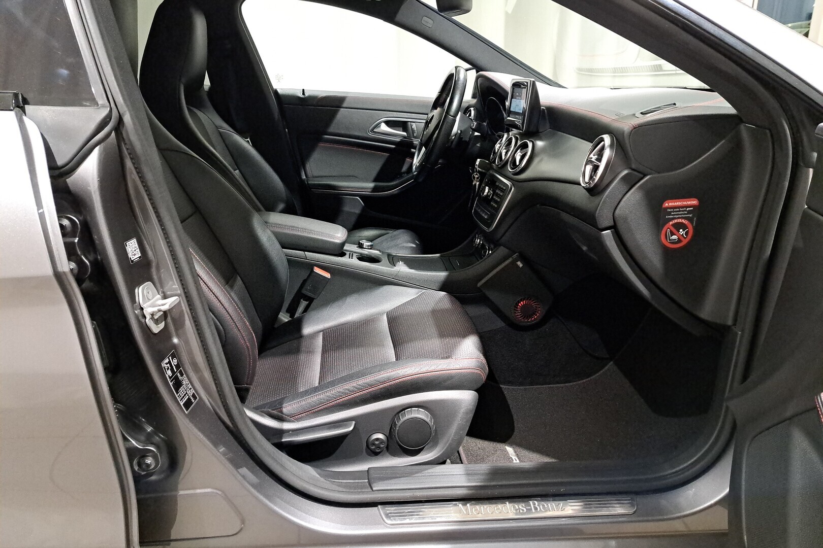 MERCEDES-BENZ CLA 2014