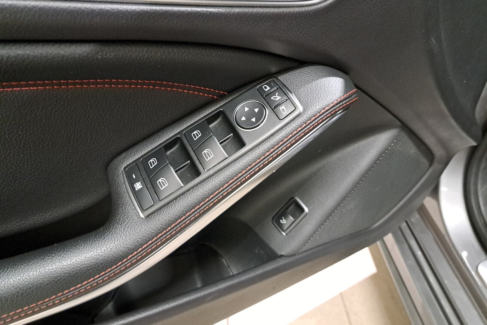 MERCEDES-BENZ CLA 2014