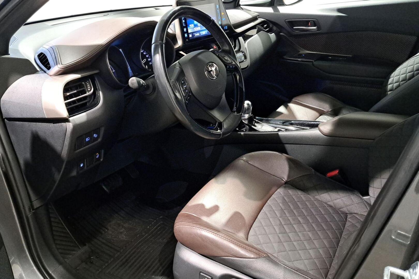 TOYOTA C-HR 2018
