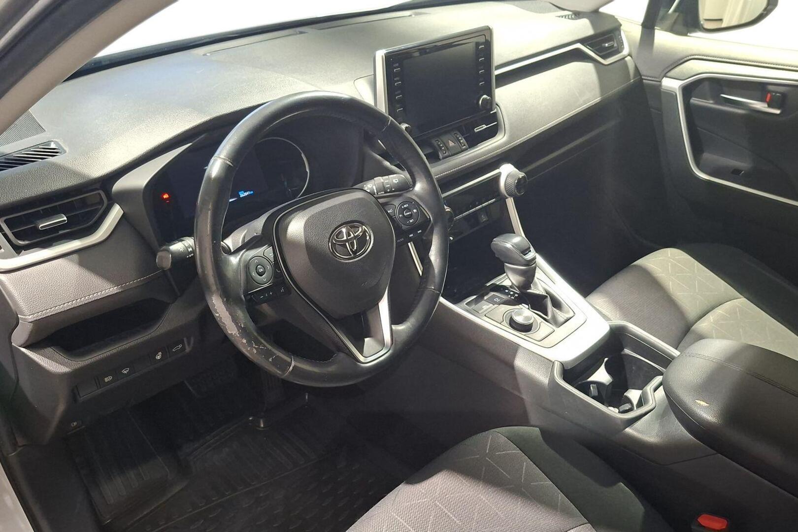 TOYOTA RAV4 2019