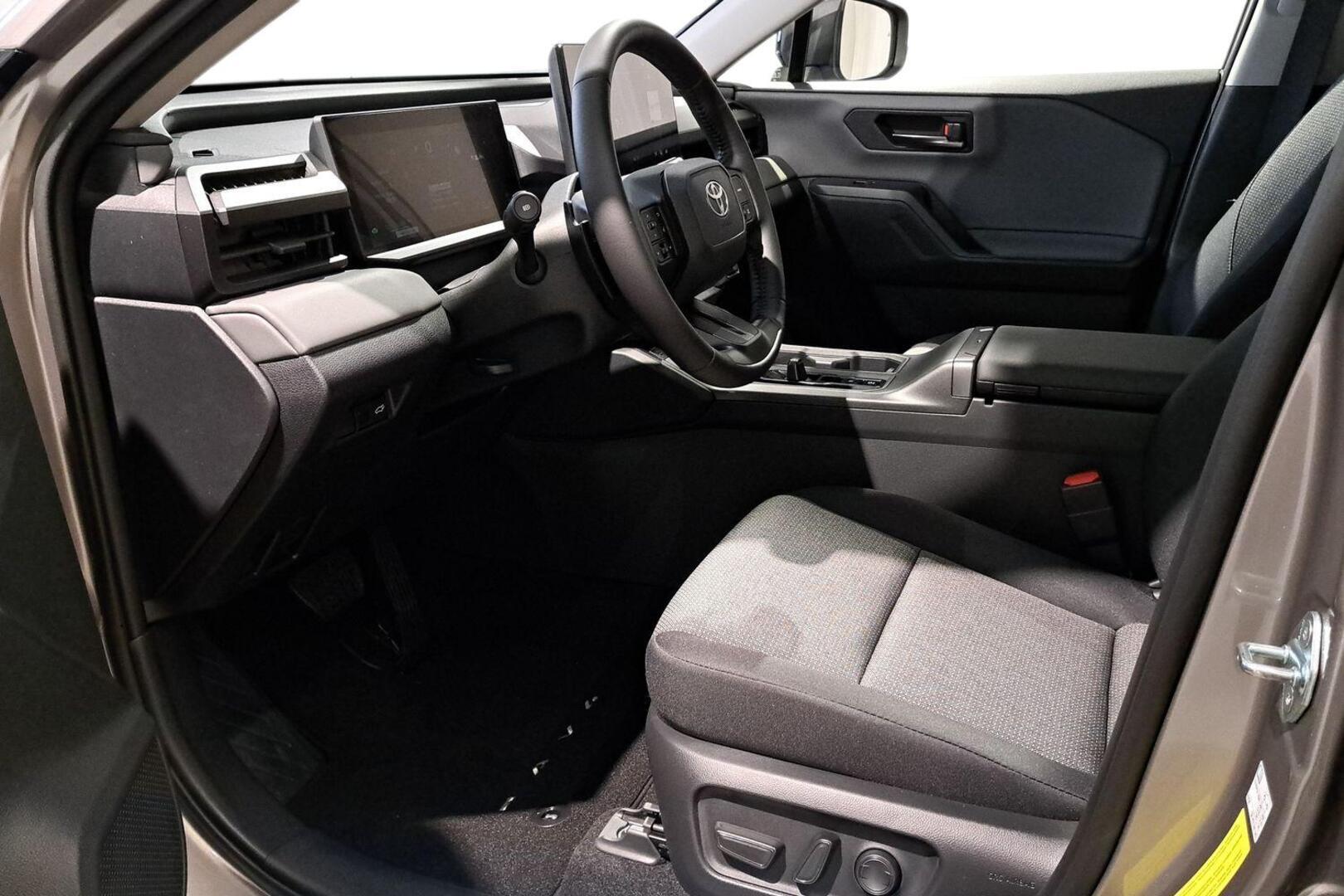 TOYOTA RAV4 PLUG-IN 2026