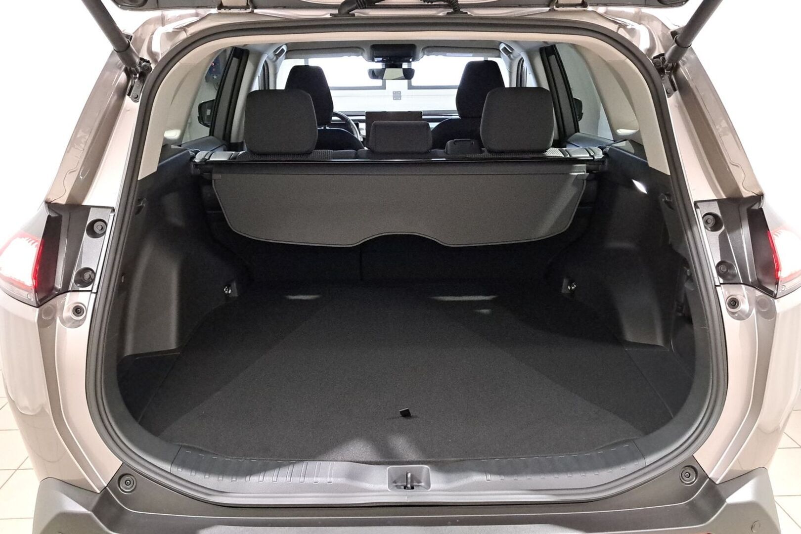 TOYOTA RAV4 PLUG-IN 2026