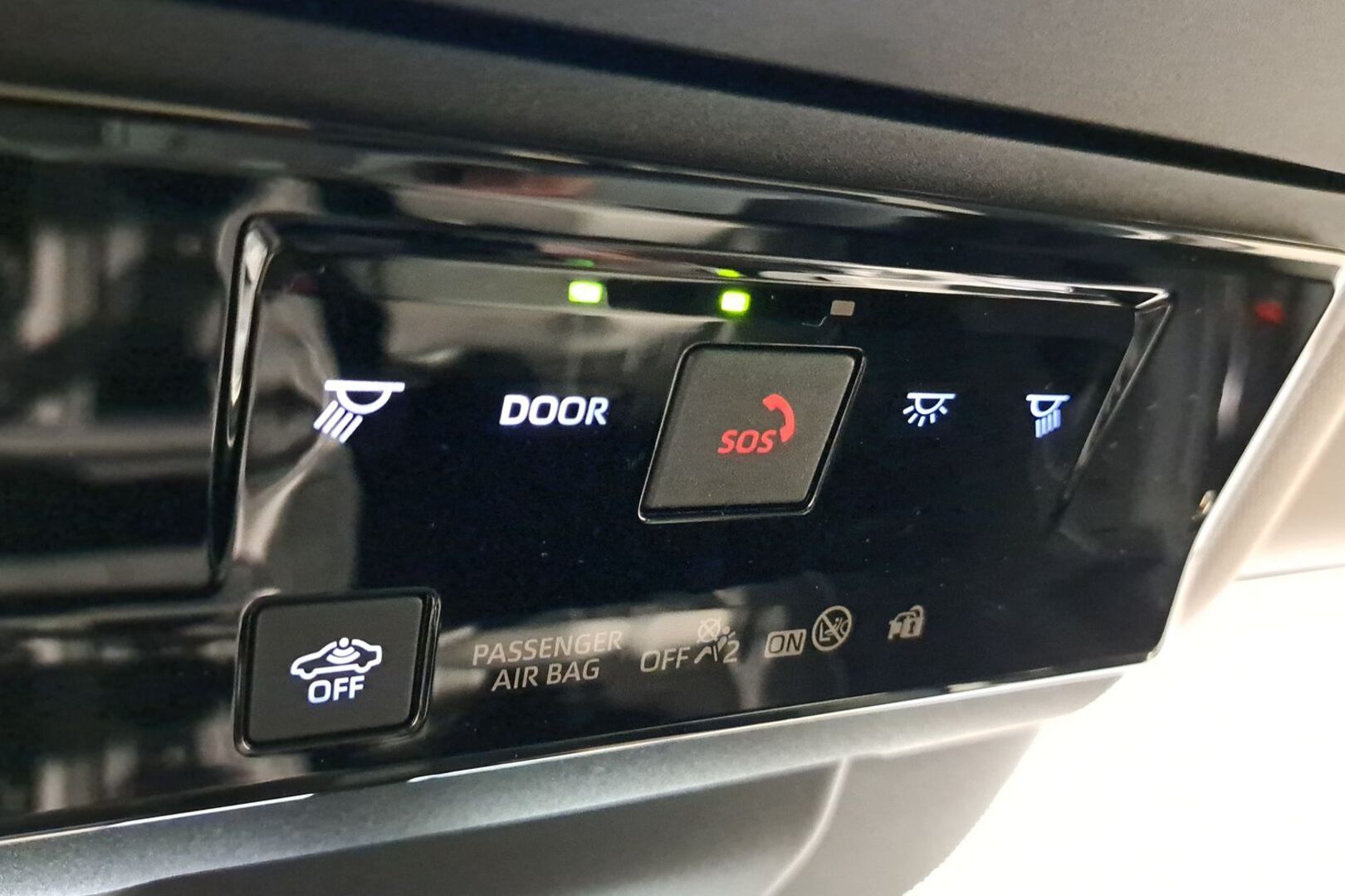 TOYOTA RAV4 PLUG-IN 2026