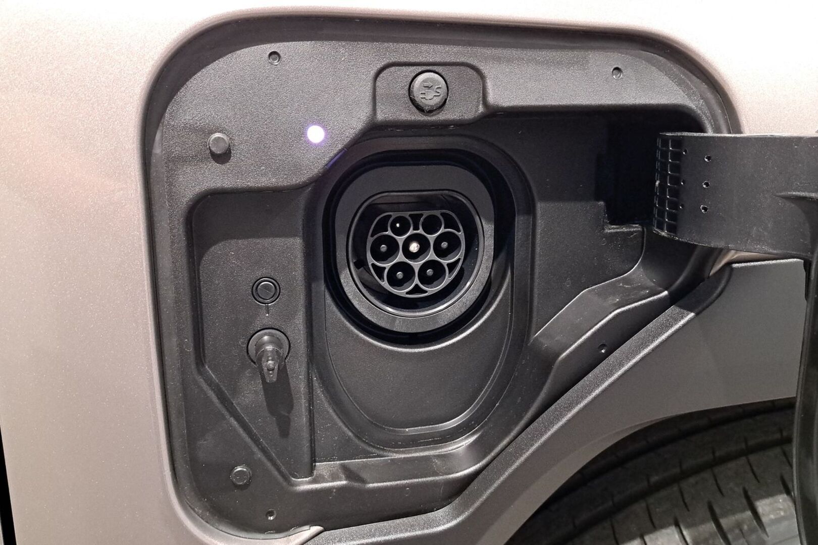 TOYOTA RAV4 PLUG-IN 2026