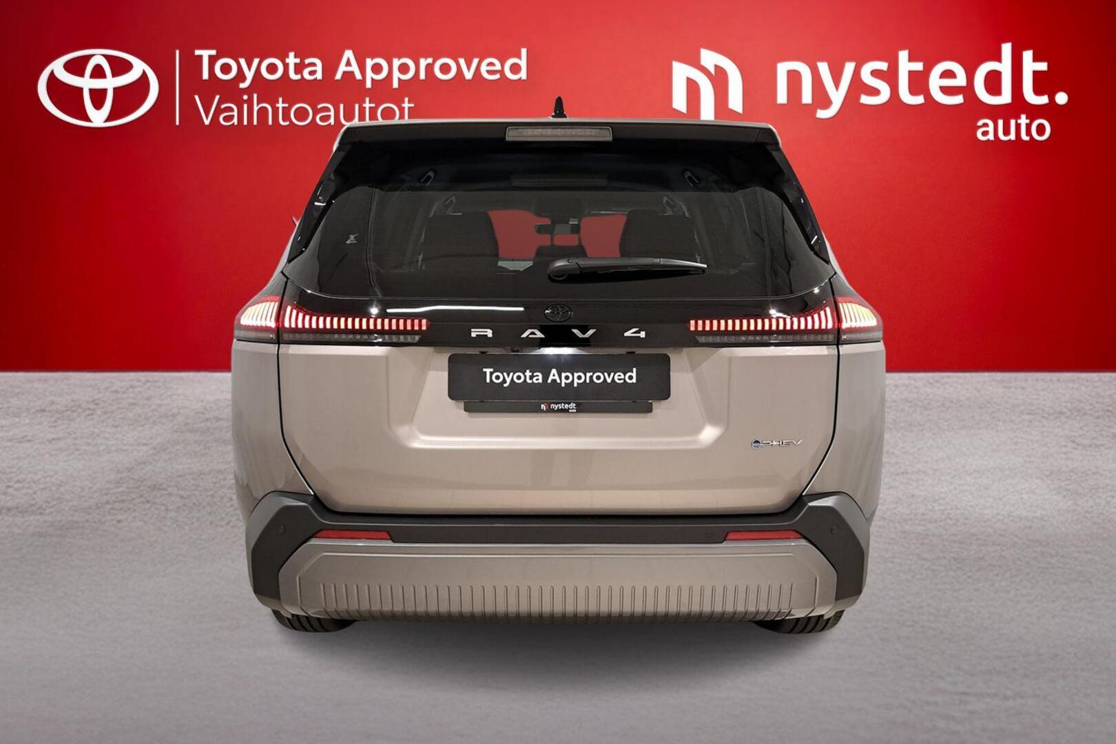 TOYOTA RAV4 PLUG-IN 2026