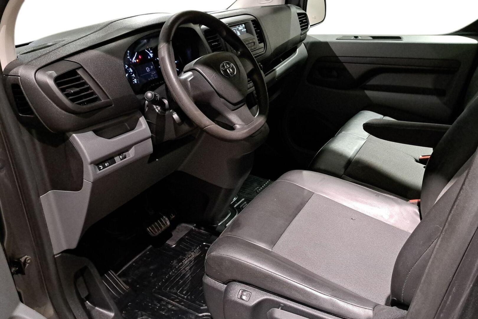 TOYOTA Proace 2020