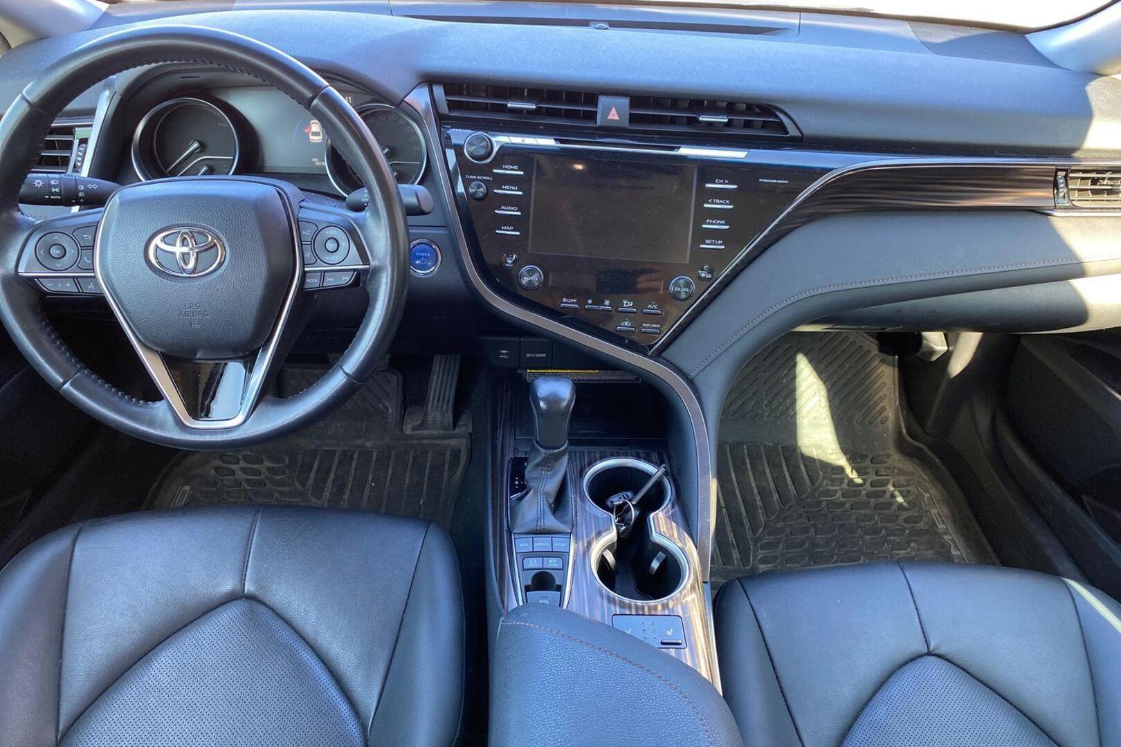 TOYOTA Camry 2020