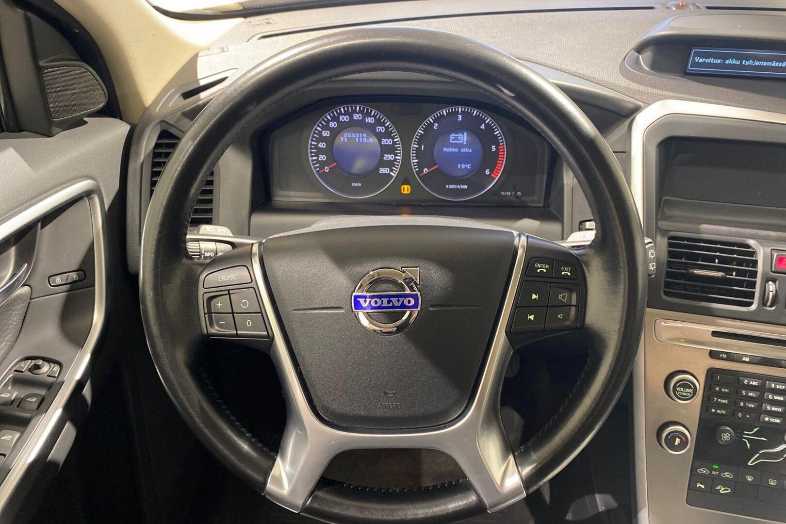 VOLVO XC60 2010