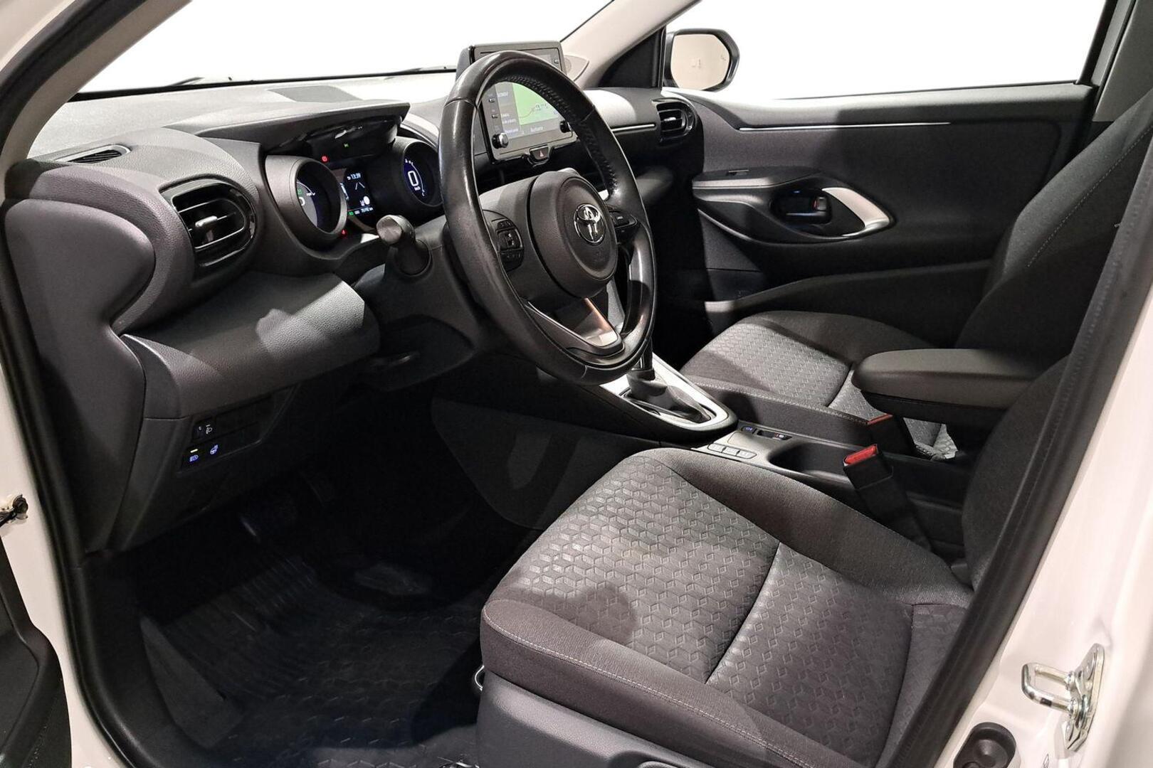 TOYOTA Yaris 2022