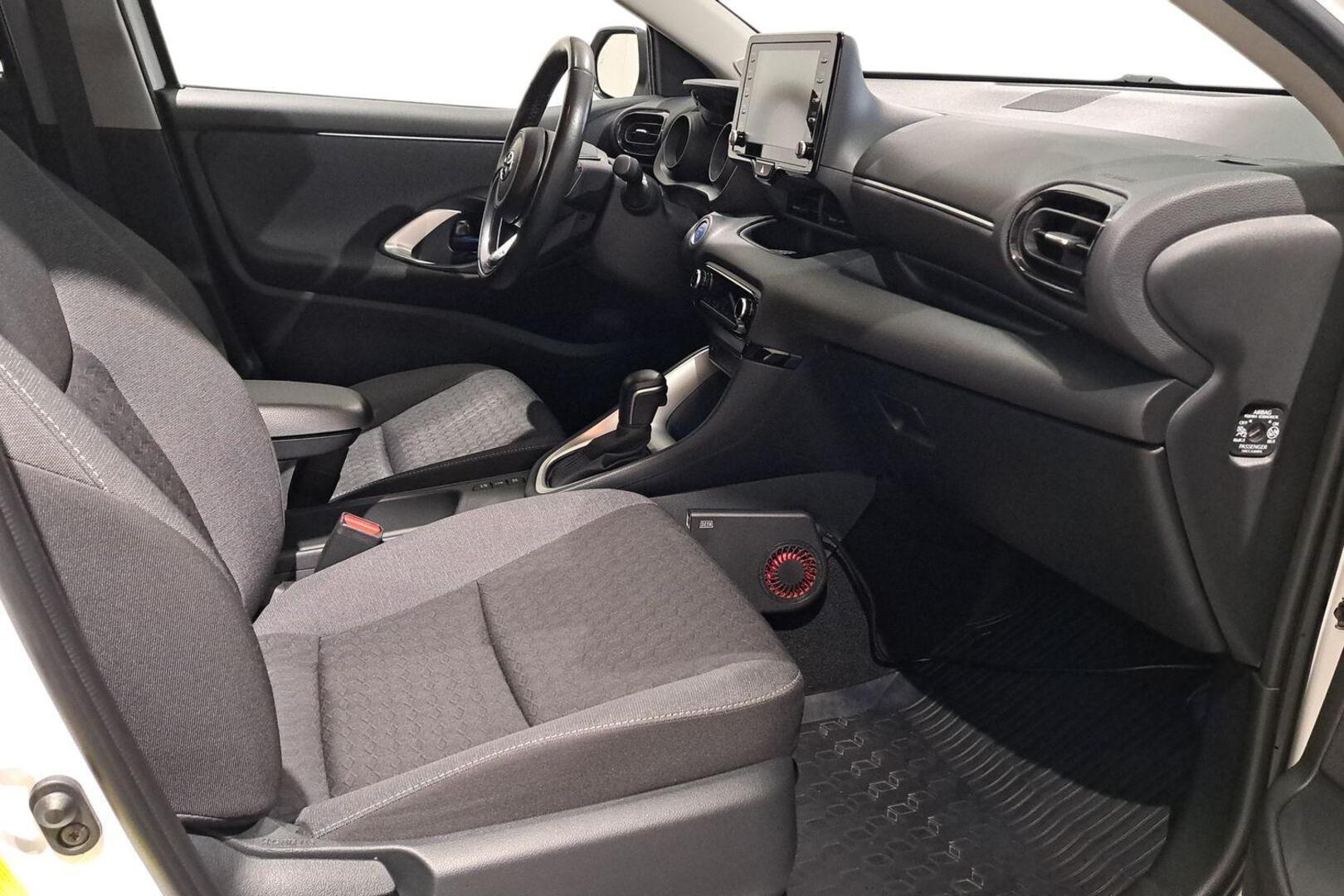 TOYOTA Yaris 2022