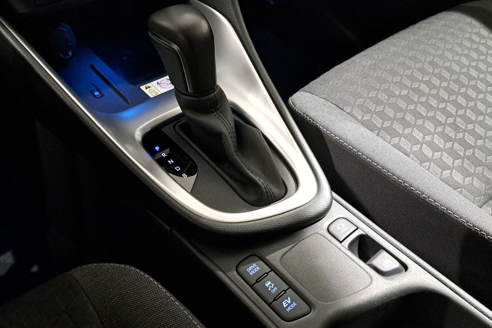 TOYOTA Yaris 2022