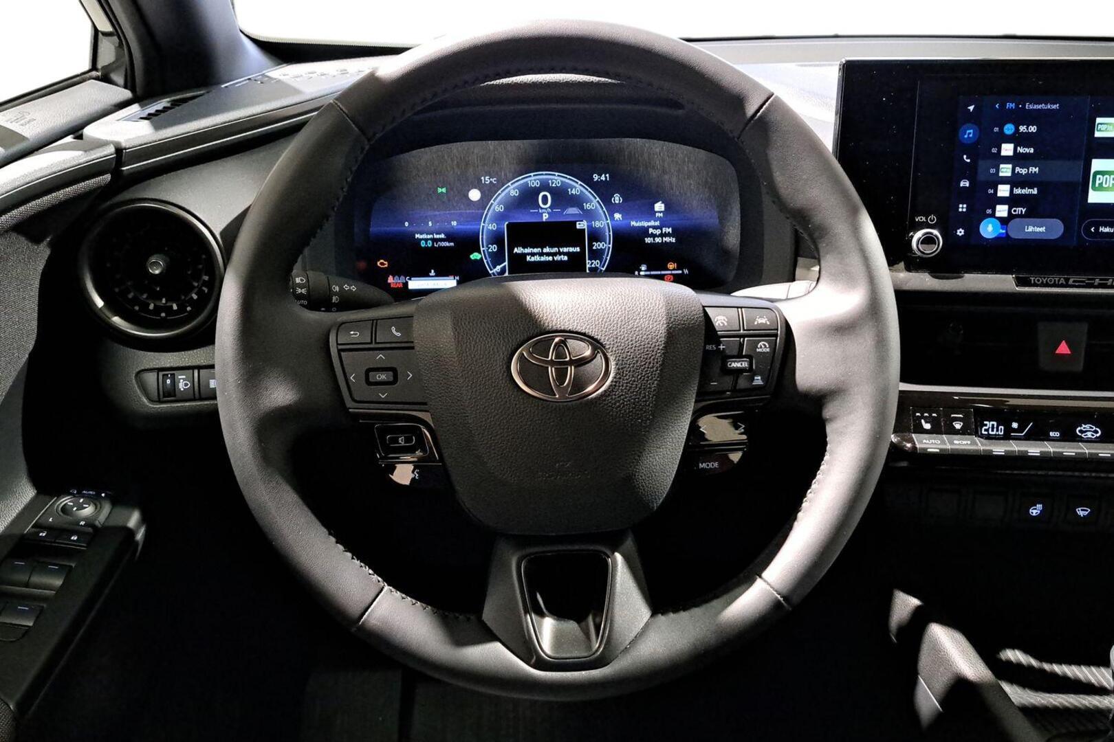 TOYOTA C-HR 2024