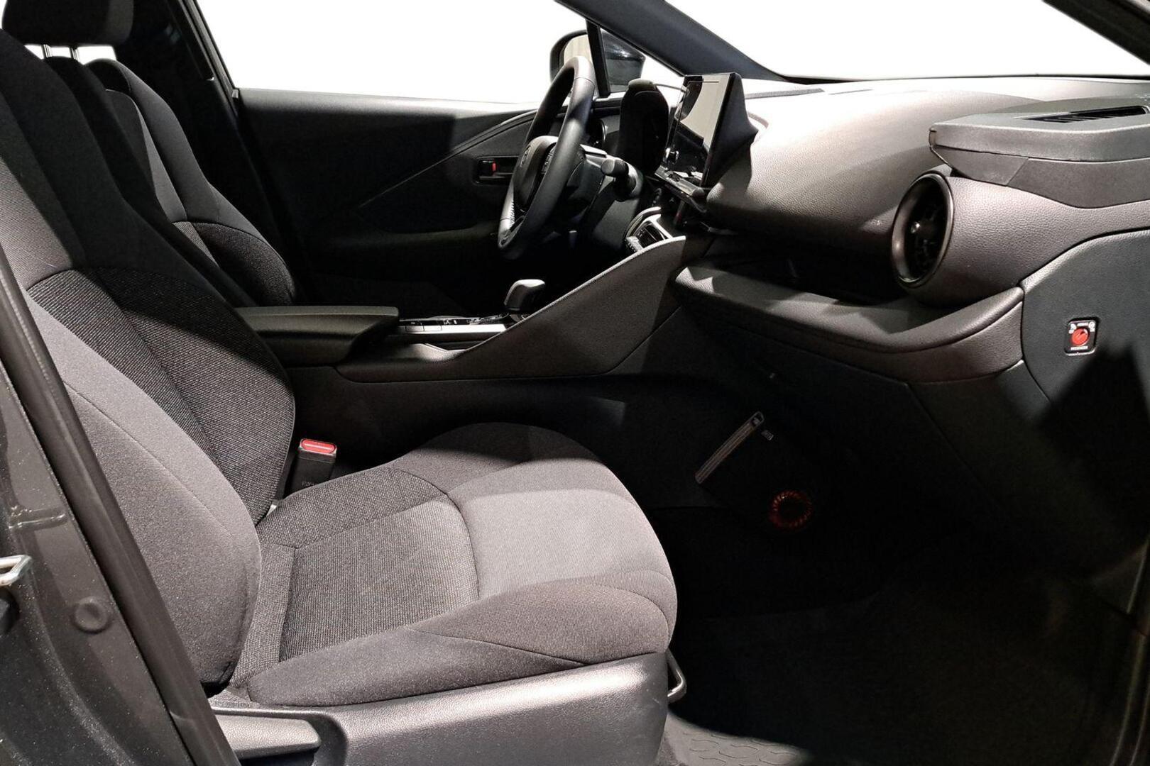 TOYOTA C-HR 2024