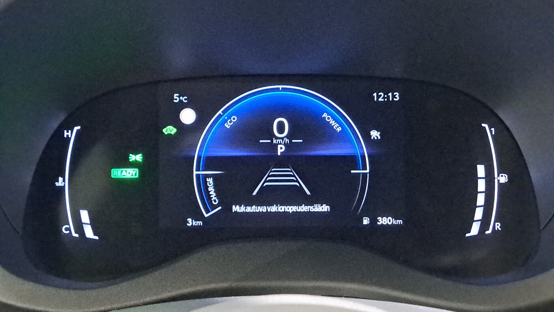 TOYOTA Yaris Cross 2025