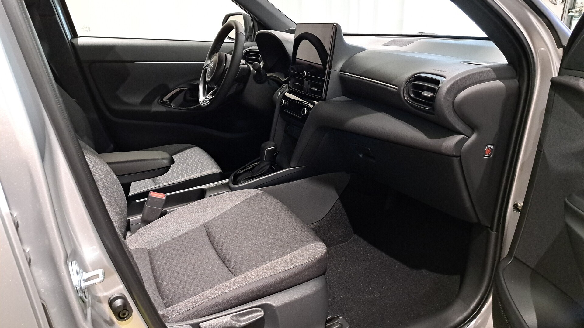 TOYOTA Yaris Cross 2025