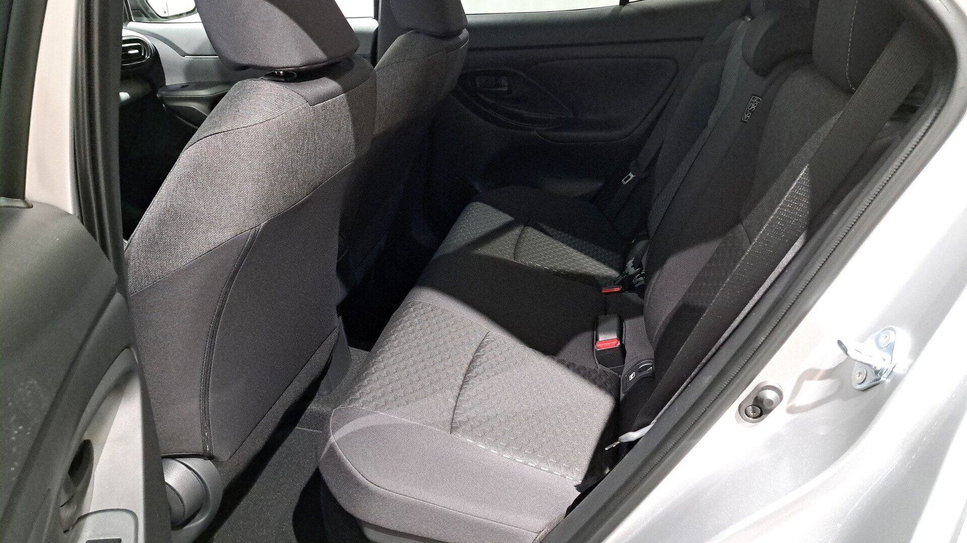 TOYOTA Yaris Cross 2025