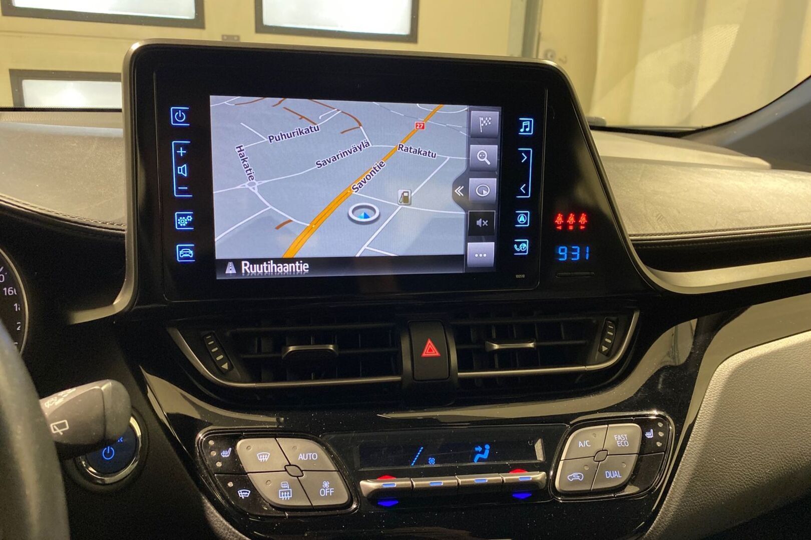 TOYOTA C-HR 2018
