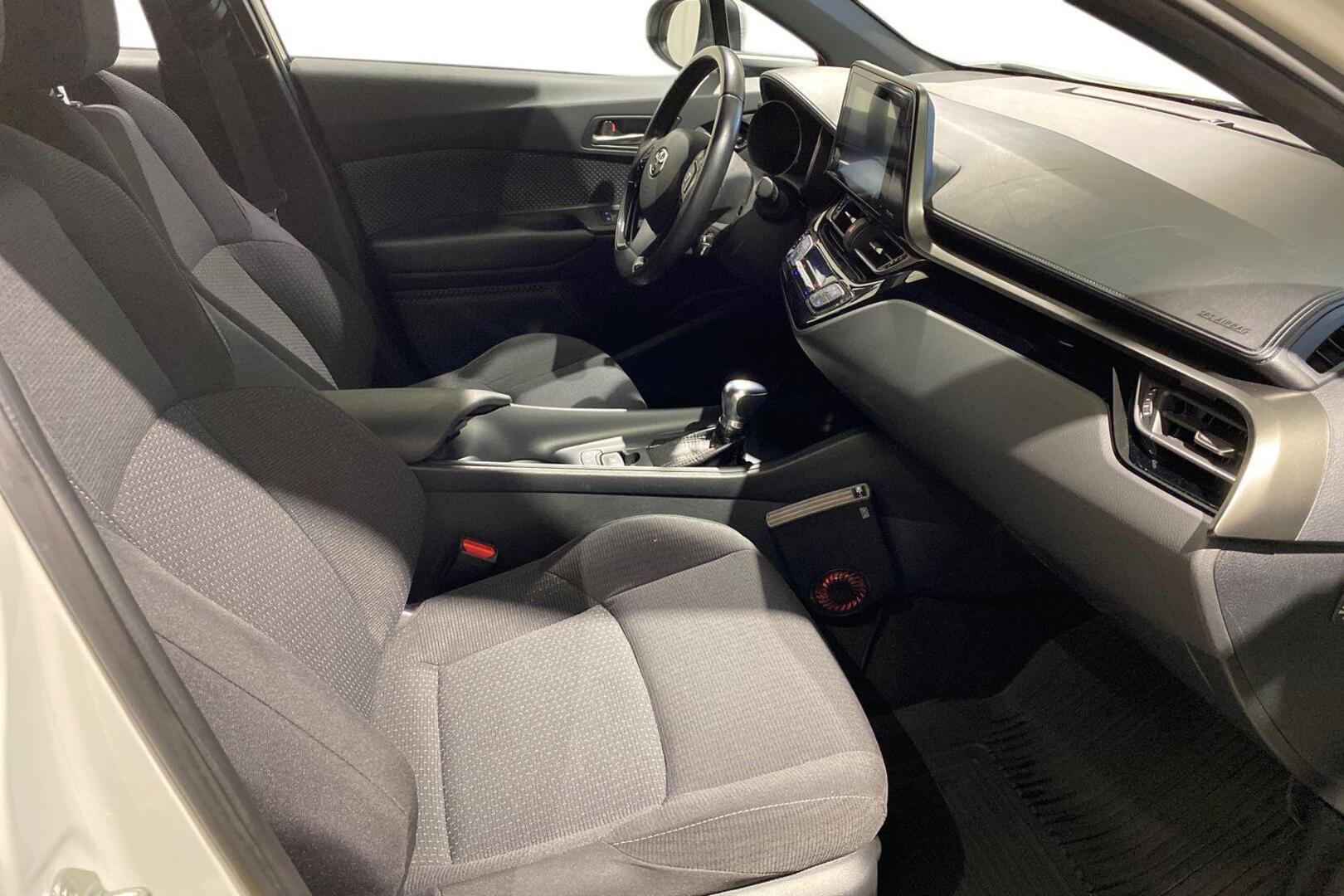 TOYOTA C-HR 2018