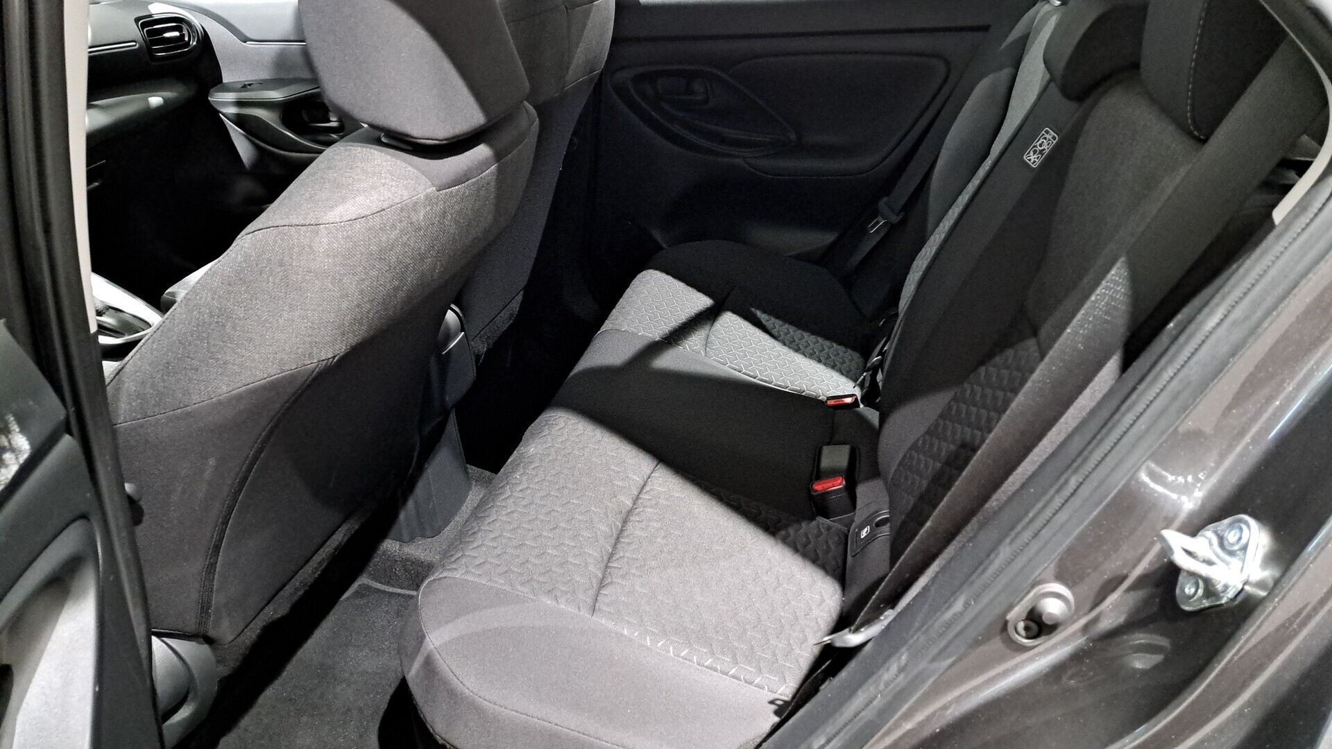 TOYOTA Yaris Cross 2024