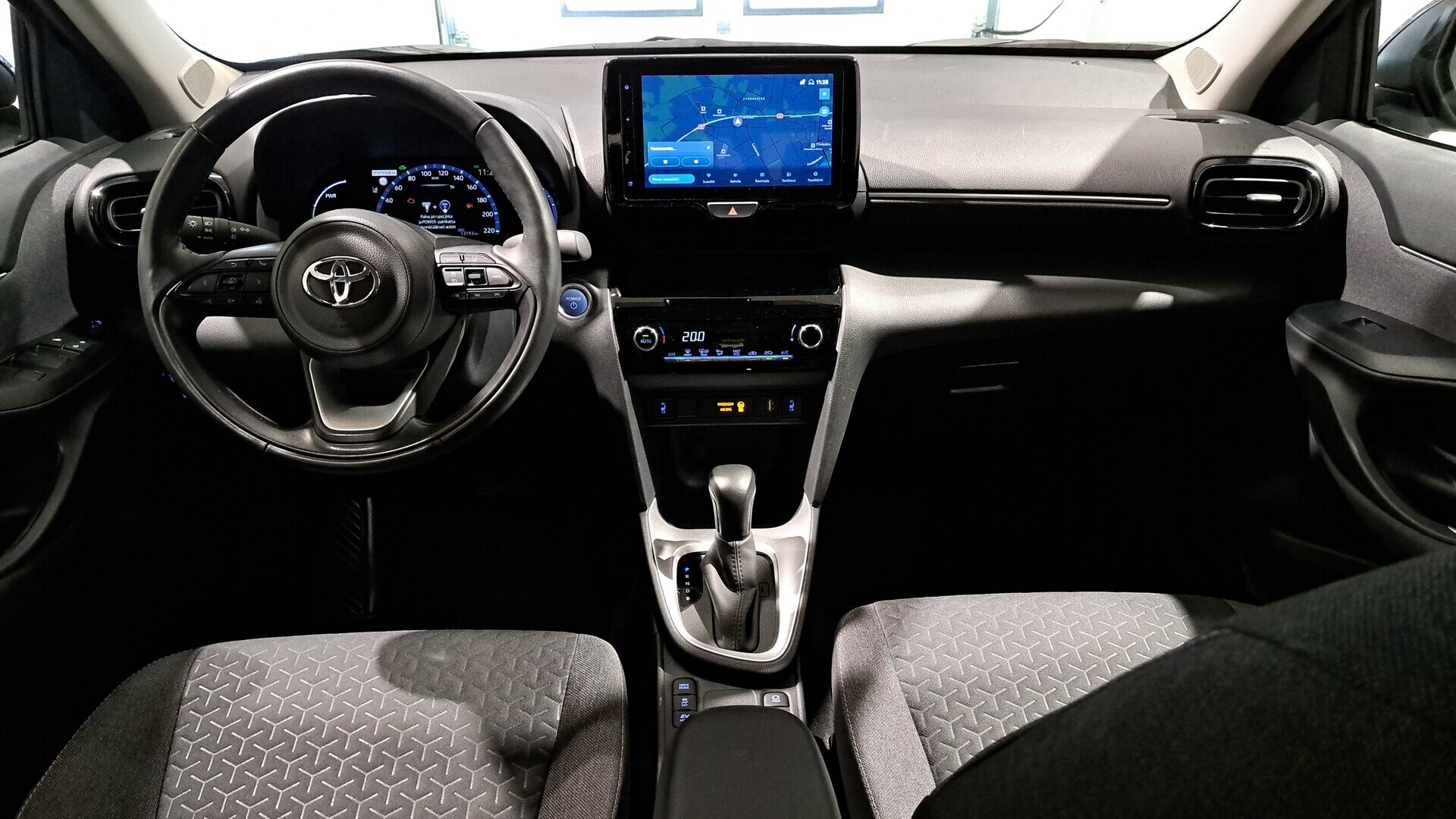 TOYOTA Yaris Cross 2024