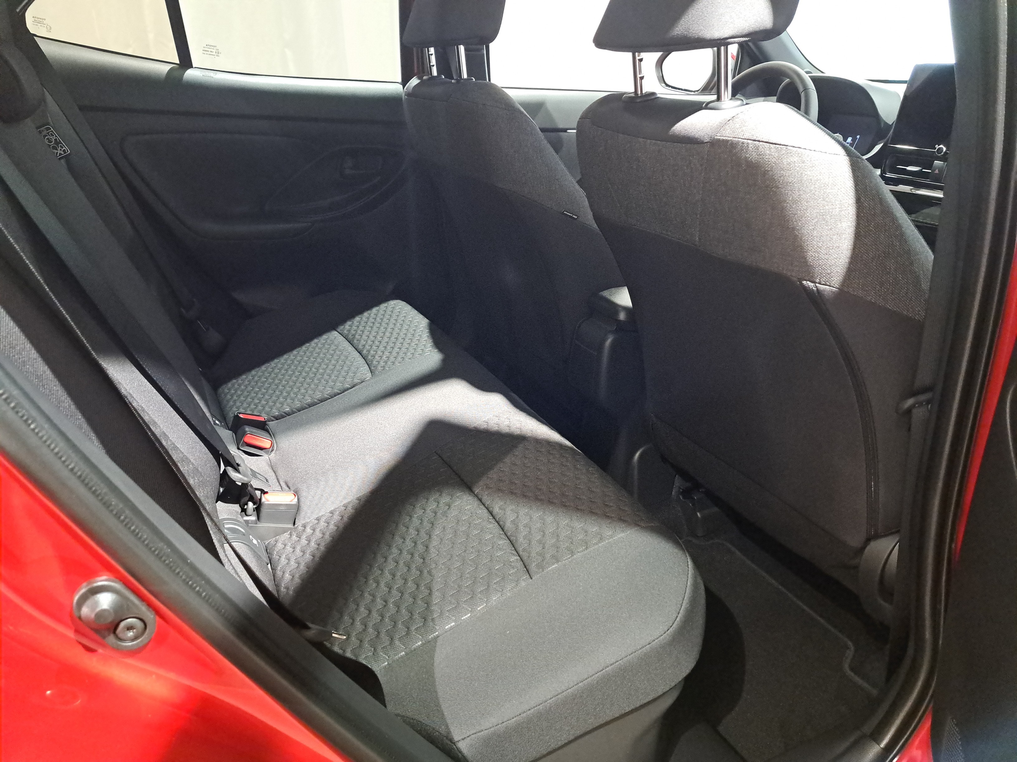 TOYOTA Yaris Cross 2024