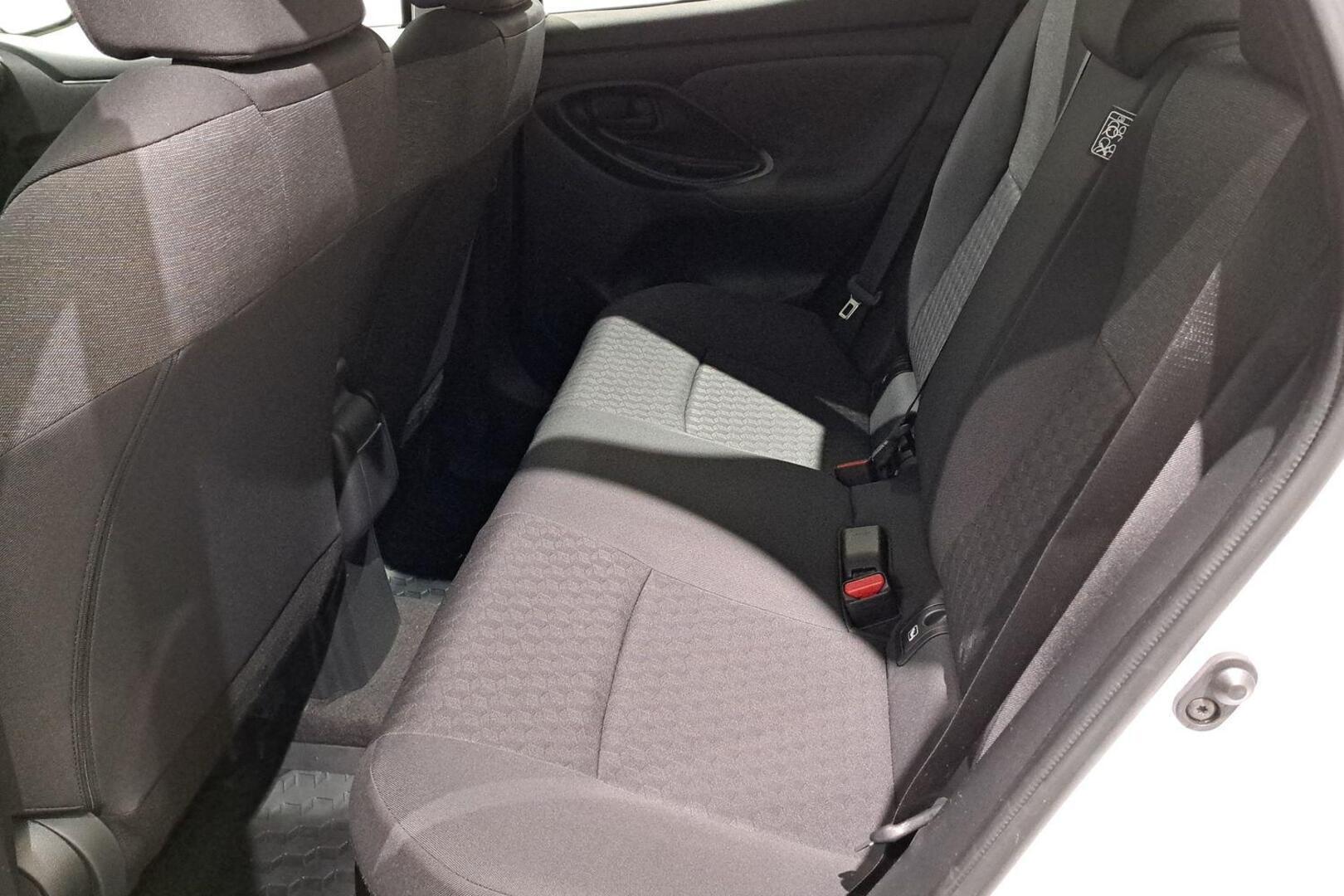TOYOTA Yaris 2021