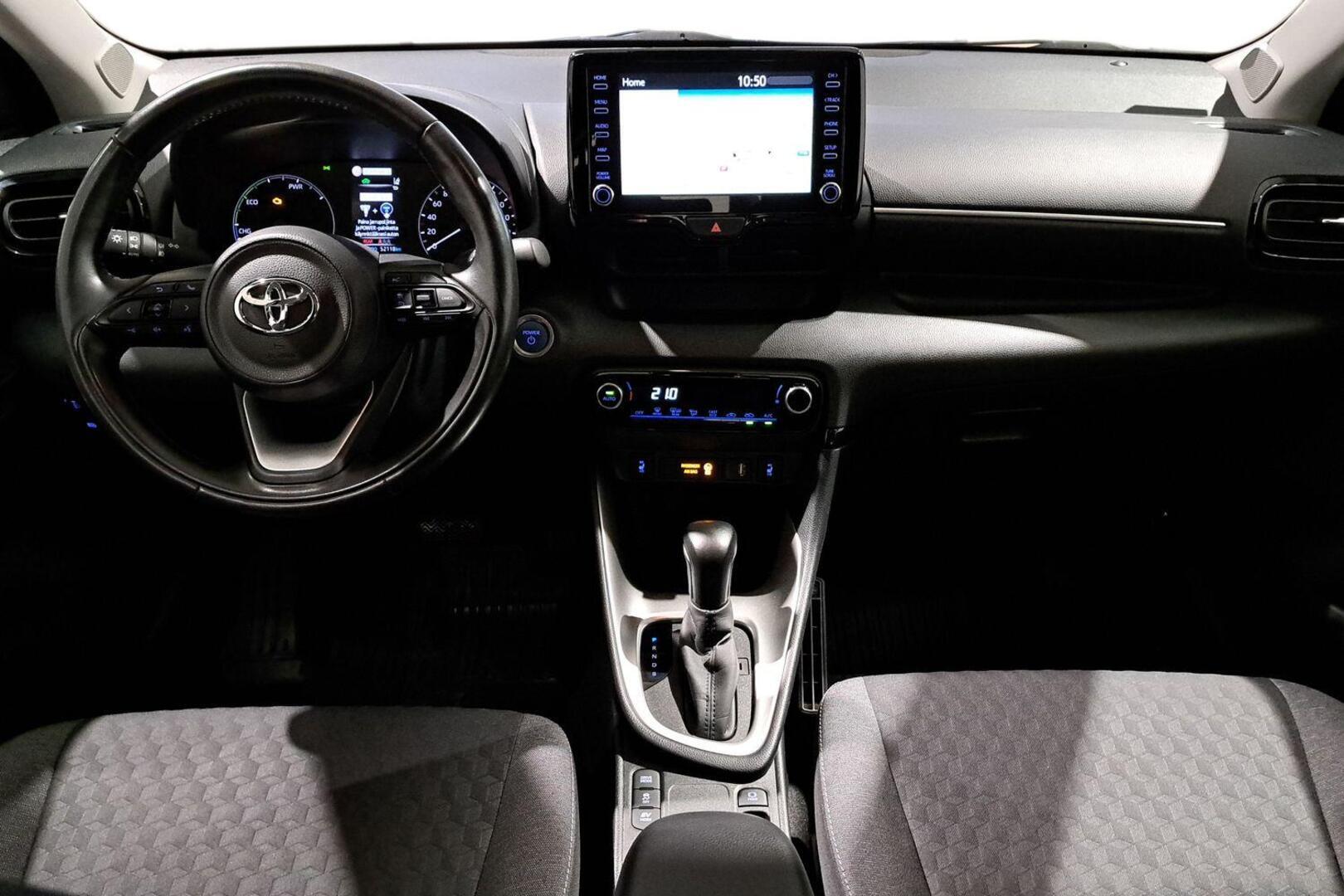 TOYOTA Yaris 2021