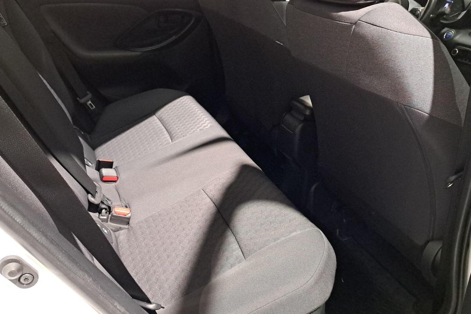 TOYOTA Yaris 2021