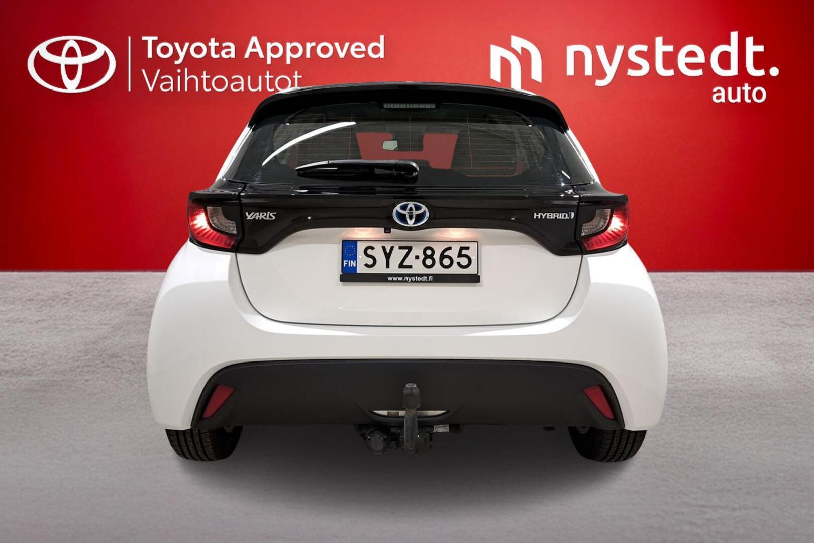 TOYOTA Yaris 2021