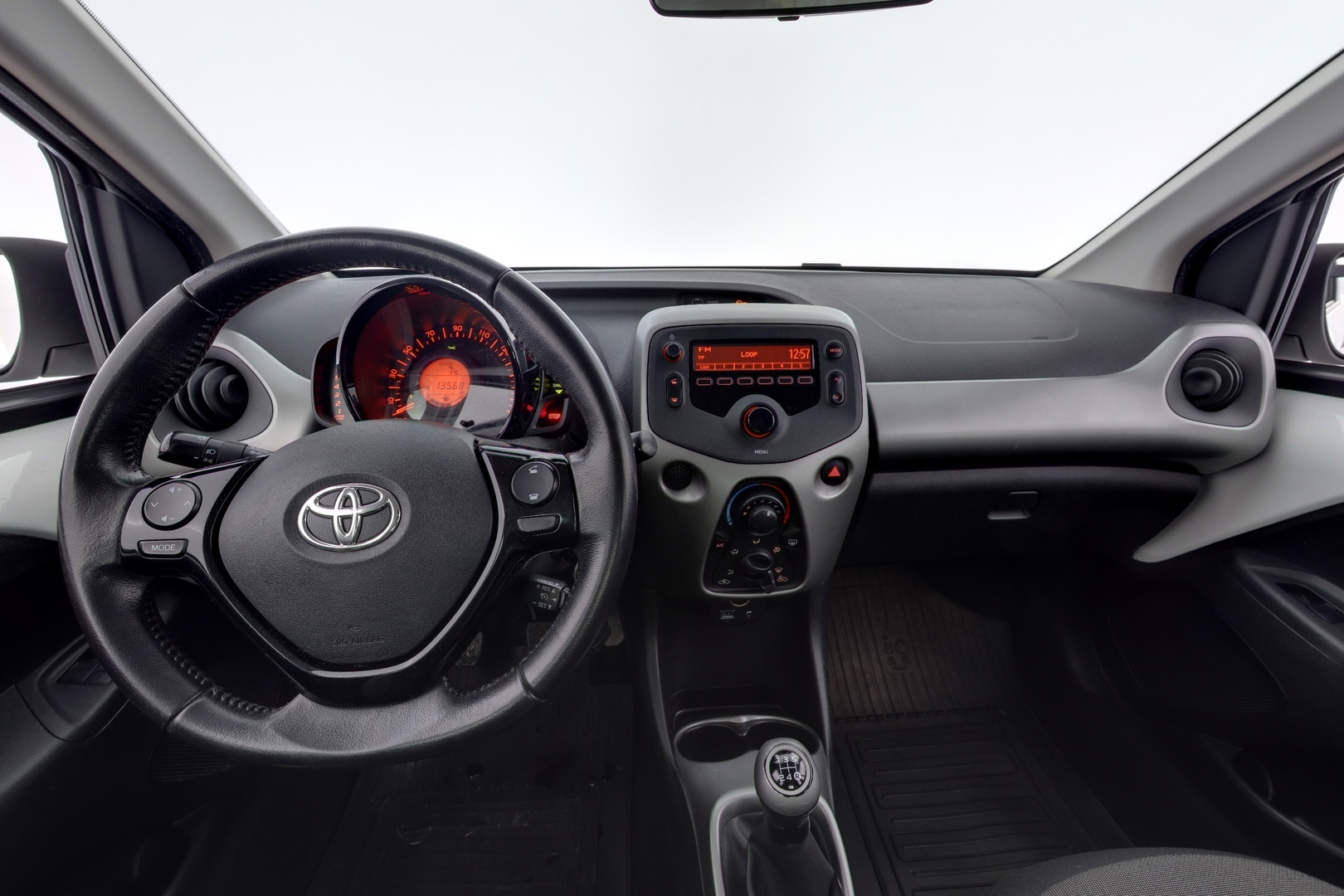 TOYOTA AYGO 2015
