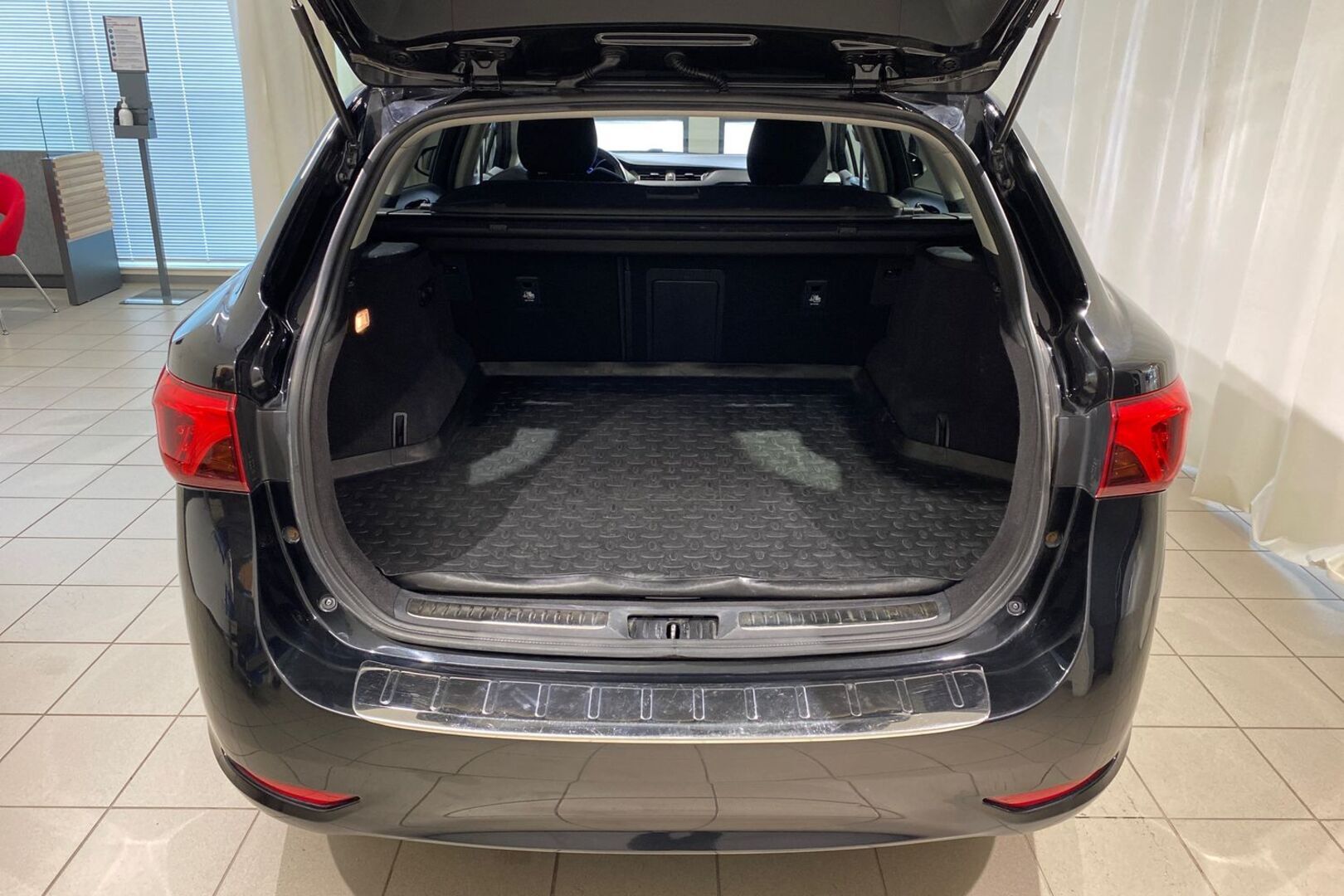 TOYOTA Avensis 2017