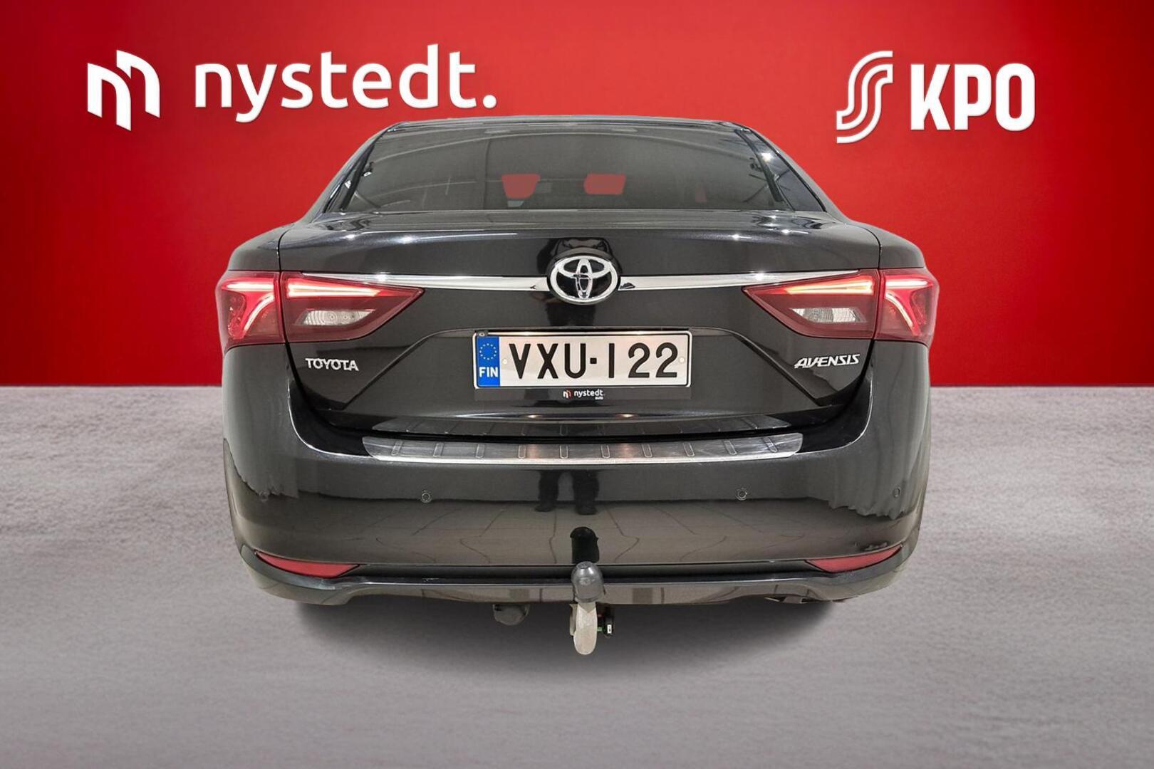 TOYOTA Avensis 2015