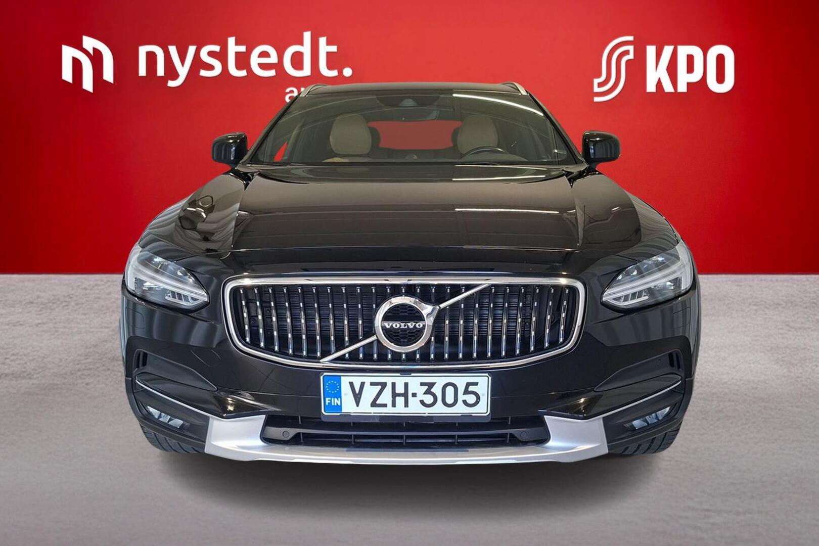 VOLVO V90 Cross Country 2017