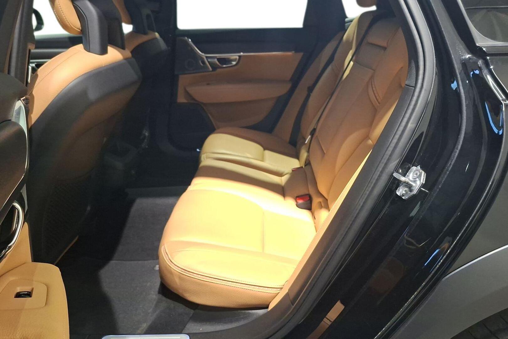 VOLVO V90 Cross Country 2017