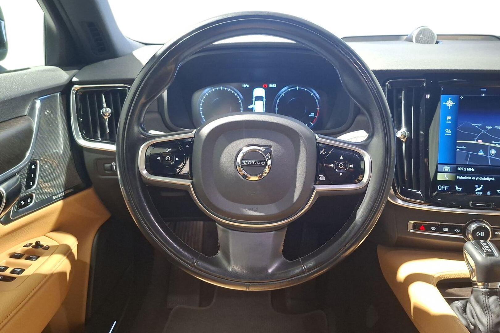 VOLVO V90 Cross Country 2017