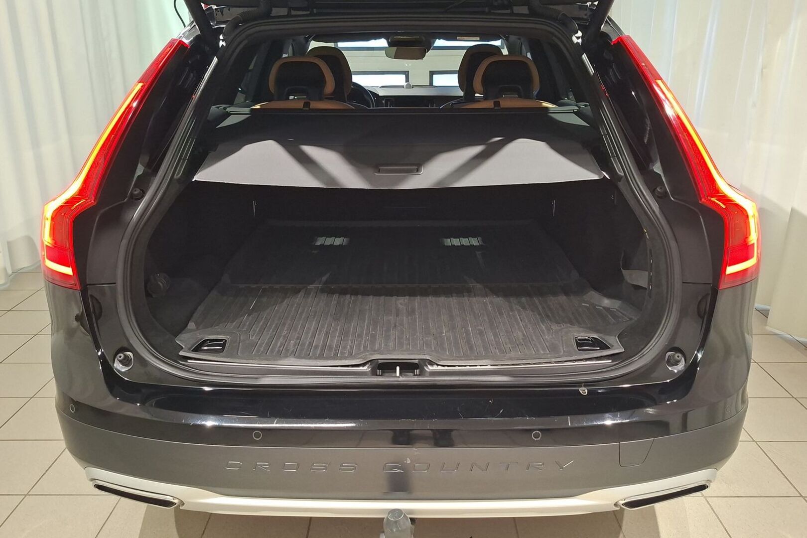 VOLVO V90 Cross Country 2017