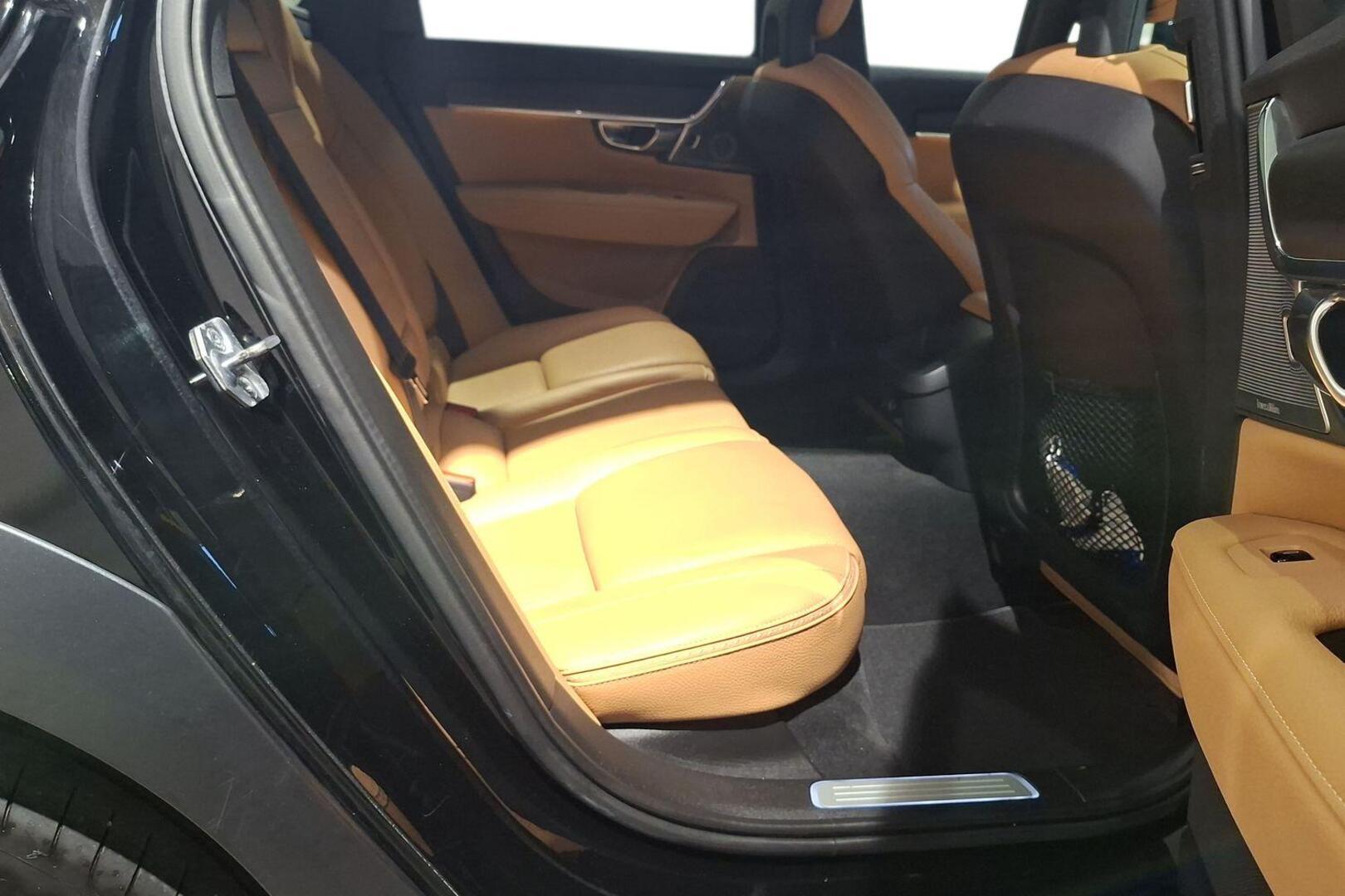 VOLVO V90 Cross Country 2017