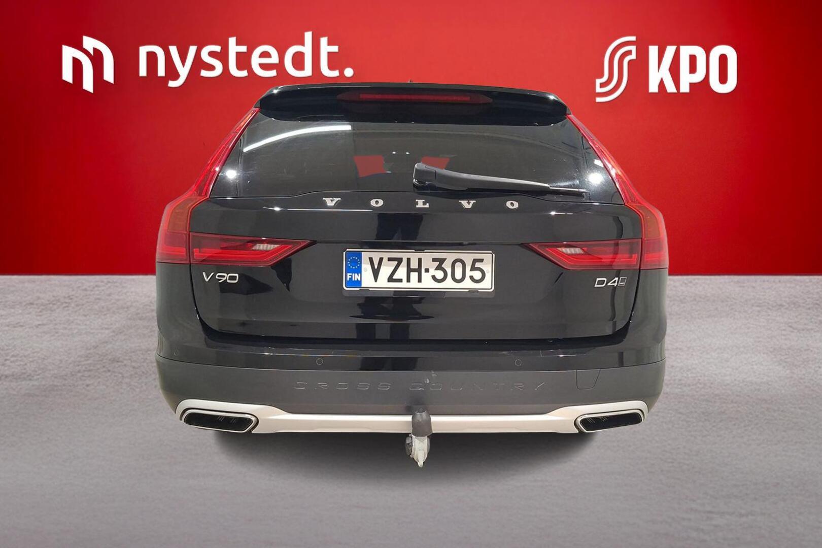 VOLVO V90 Cross Country 2017