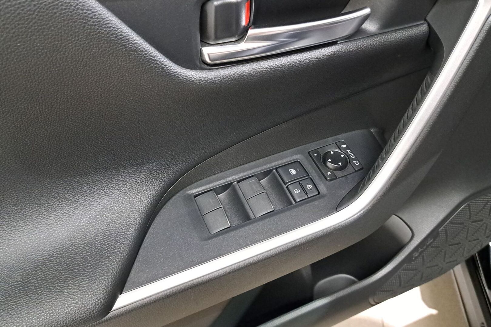 TOYOTA RAV4 Plug-in 2020