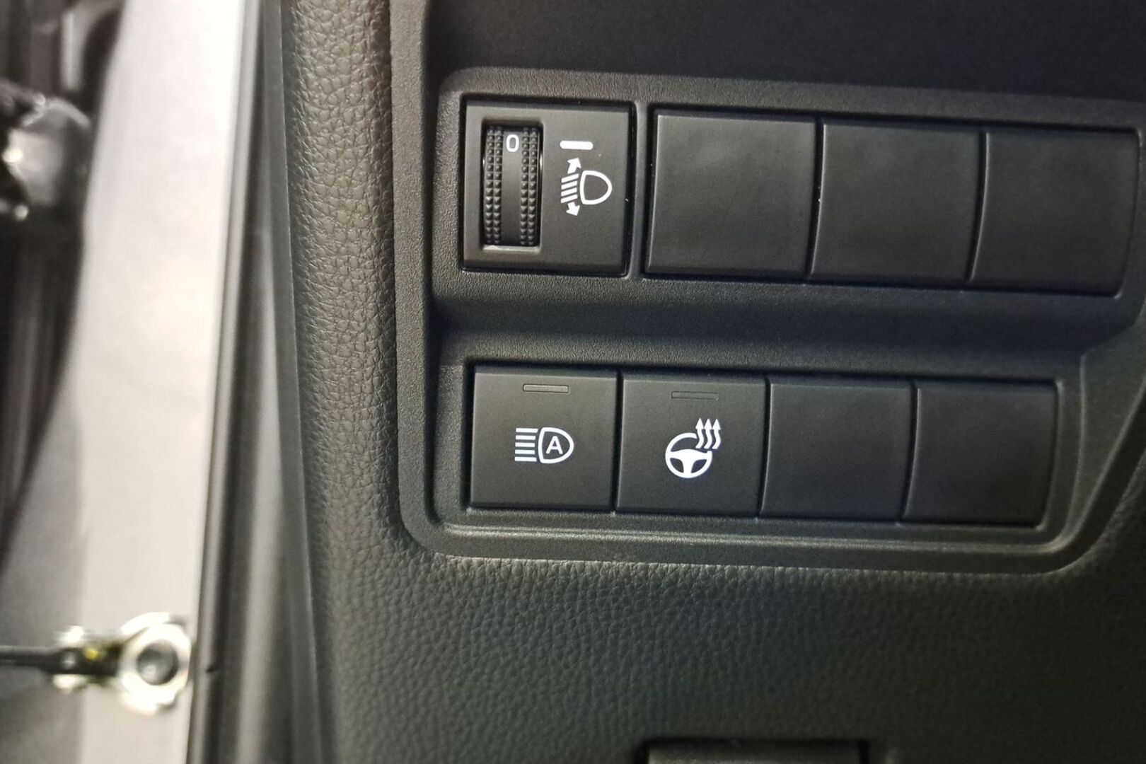 TOYOTA Yaris 2025