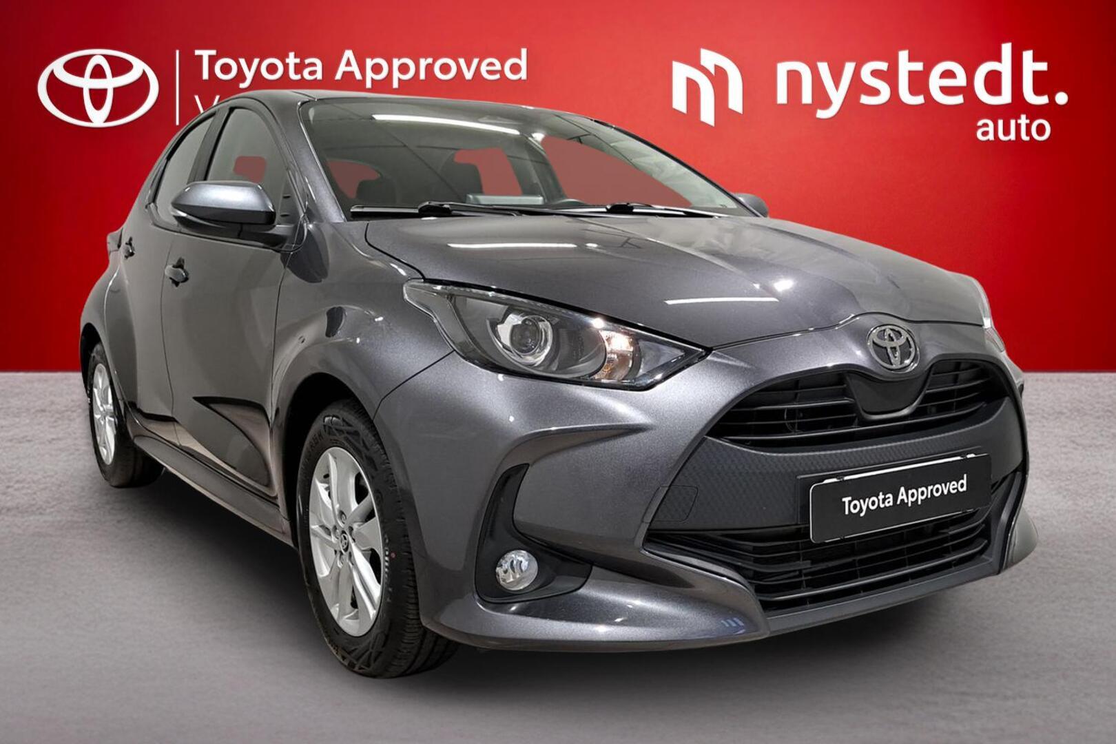 TOYOTA Yaris 2025