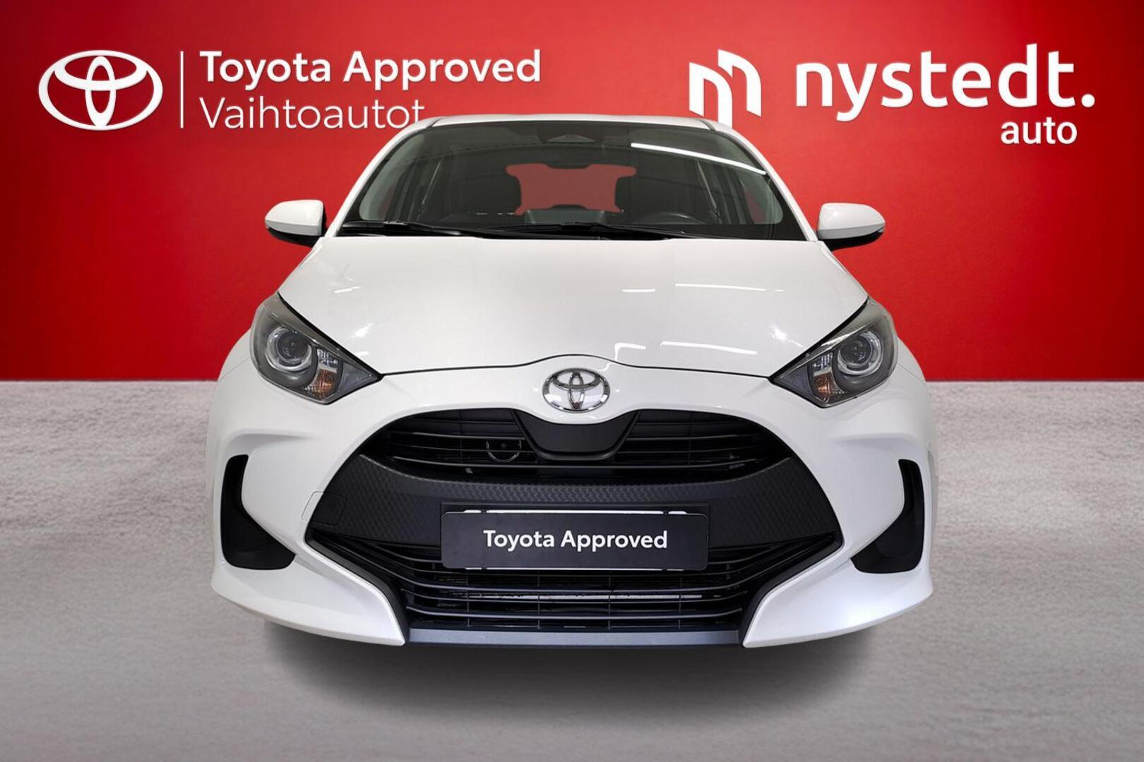 TOYOTA Yaris 2025