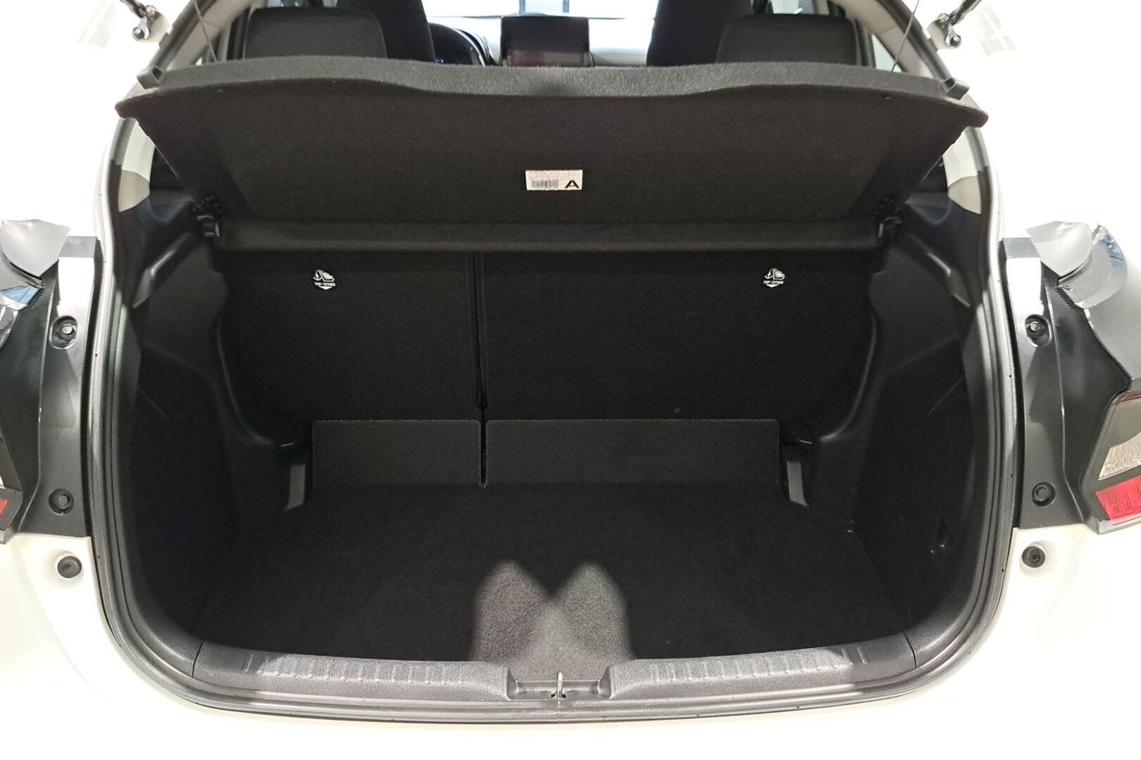 TOYOTA Yaris 2025