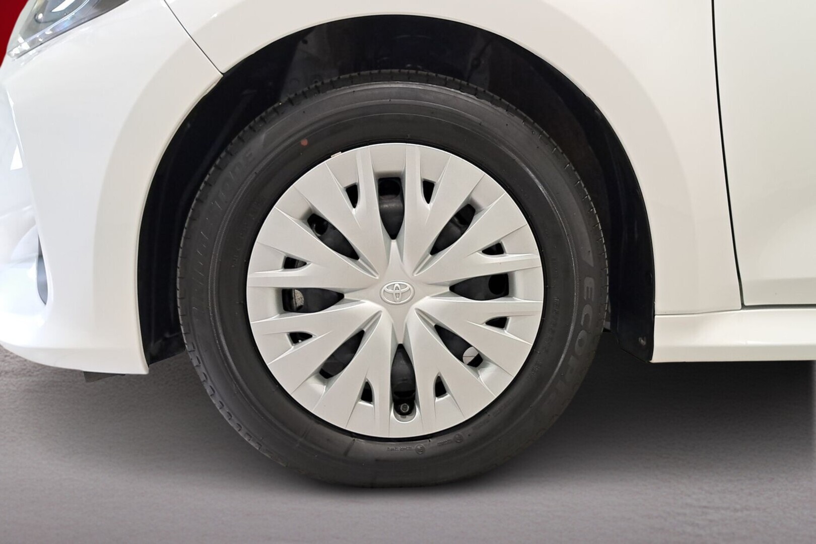 TOYOTA Yaris 2025