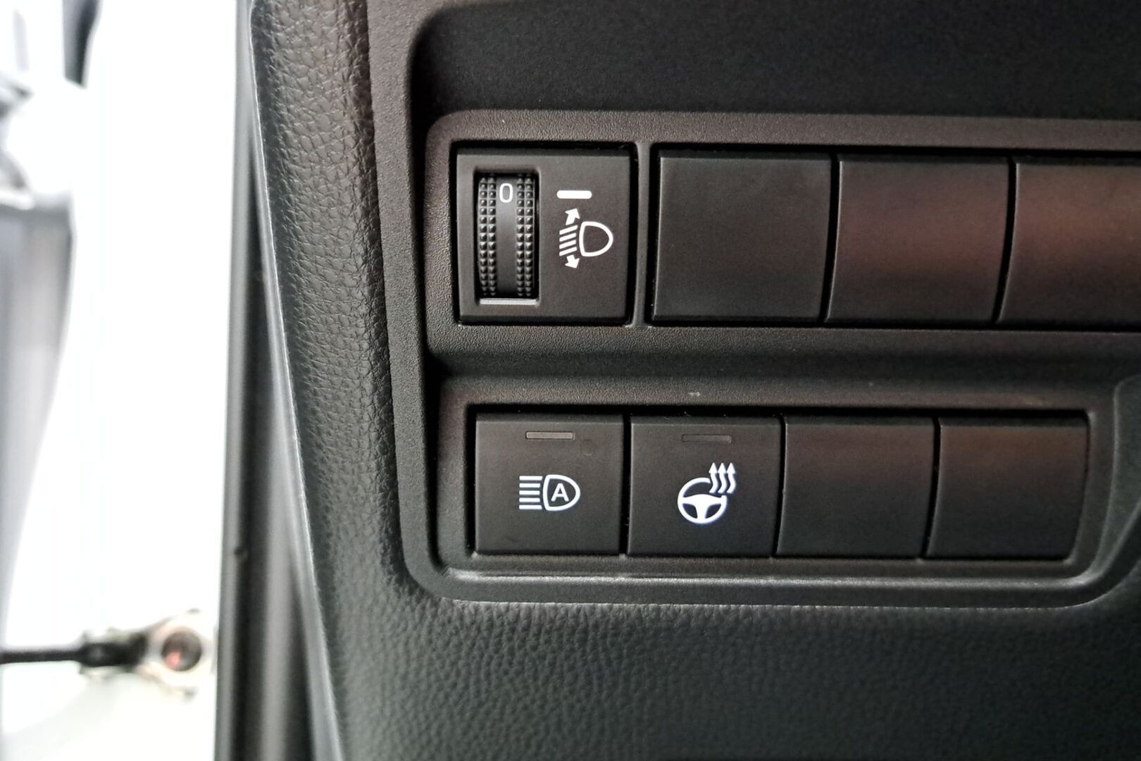 TOYOTA Yaris 2025